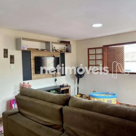 Buy this 4 bed house on Rua Epitacio Pessoa in Eldorado, Contagem - MG