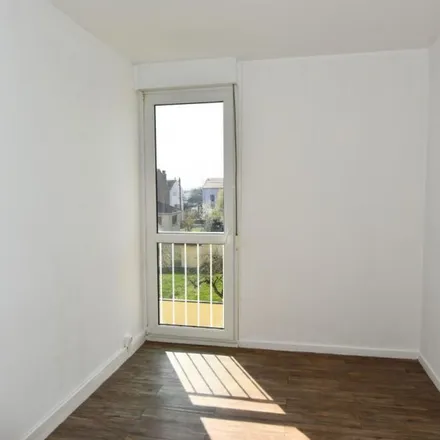 Rent this 3 bed apartment on Maizière-les-Metz in Rue Victor Hugo, 57280 Maizières-lès-Metz