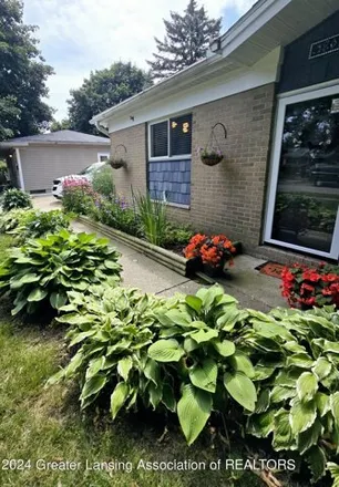 Image 2 - 3801 Jerree St, Lansing, Michigan, 48911 - House for sale