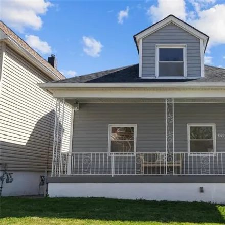 Buy this 3 bed house on 4310 Gannett Street in St. Louis, MO 63116