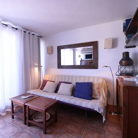 Image 2 - 17130 Torroella de Montgrí, Spain - Apartment for rent