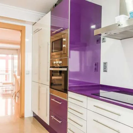 Rent this 3 bed apartment on Carrer del Mestre Valls in 46022 Valencia, Spain