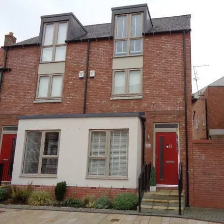 Rent this 3 bed townhouse on Blanket Row in Hull, HU1 1AN