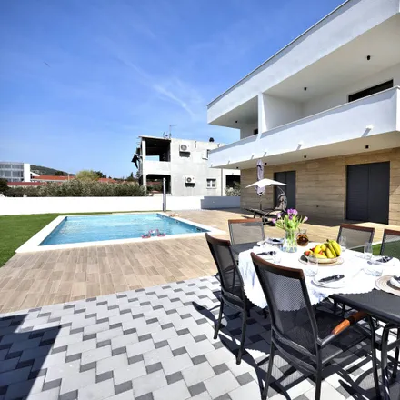 Buy this 7 bed house on 65032 in 22212 Tisno, Croatia