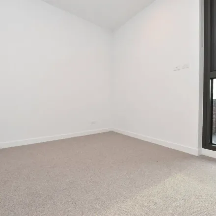 Image 4 - 51 Thistlethwaite Street, South Melbourne VIC 3205, Australia - Apartment for rent