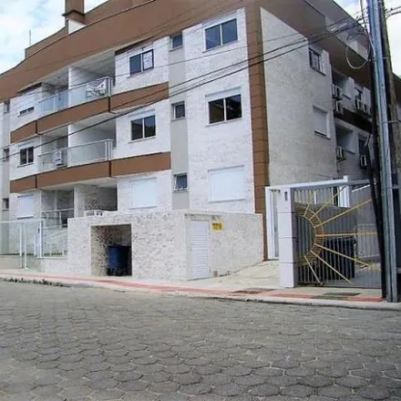 Rent this 3 bed apartment on Buono Beach Restaurante in Rua Clorinda Ventimiglia 180, Cachoeira do Bom Jesus