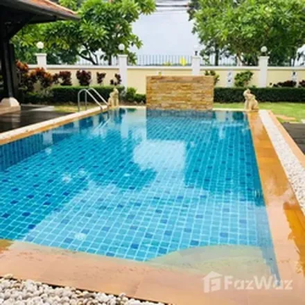 Rent this 3 bed apartment on Mam's Kitchen in Sukhumvit Pattaya 47, Pattaya