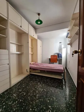 Rent this 5 bed room on The Fitzgerald in Gran Via de Ferran el Catòlic, 43