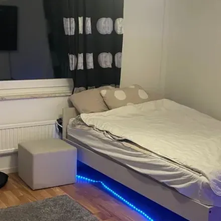 Rent this 1 bed apartment on Jungfruns gata 407 in 136 60 Handen, Sweden