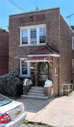 Image 2 - 4437 Wilder Avenue, New York, NY 10466, USA - House for sale