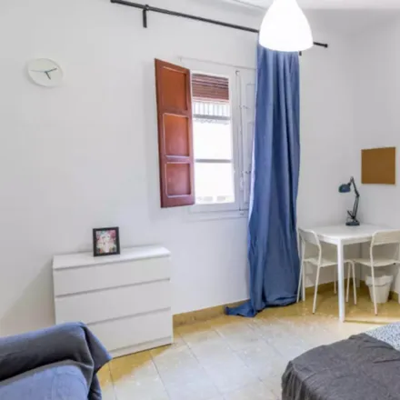 Rent this 5 bed room on Carrer del Triador in 46001 Valencia, Spain