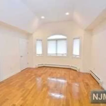 Image 6 - 41 East Brinkerhoff Avenue, Palisades Park, NJ 07650, USA - Condo for sale