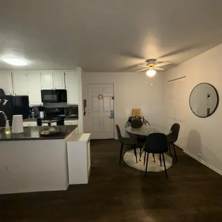 Image 2 - 3600 Barham Boulevard, Los Angeles, CA 91522, USA - Room for rent