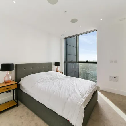 Rent this 2 bed apartment on Carrara Tower in 1 City Road, London