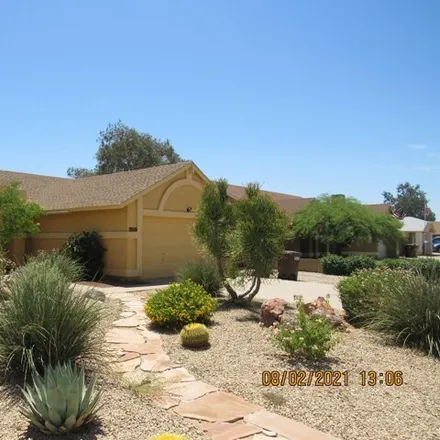 Rent this 3 bed house on 7209 West Paradise Drive in Peoria, AZ 85345