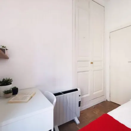 Rent this 1 bed apartment on Rastro Market in Ronda de Toledo, 28005 Madrid