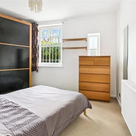 Image 3 - 8 St Quintin Avenue, London, W10 6PA, United Kingdom - Townhouse for rent
