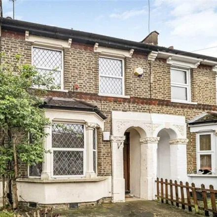 Buy this 3 bed townhouse on Sandown Road in London, SE25 4XG