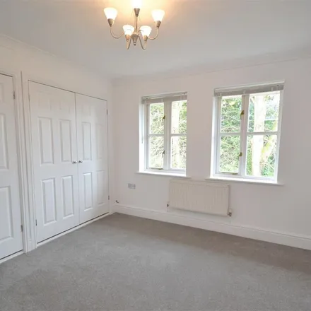 Image 2 - Grange Close, Winchester, SO23 9RS, United Kingdom - Apartment for rent