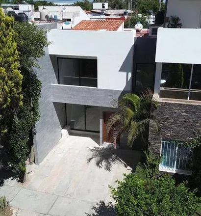 Image 2 - Calle Valle de San Francisco, Viveros del Valle, 45138 Zapopan, JAL, Mexico - House for sale