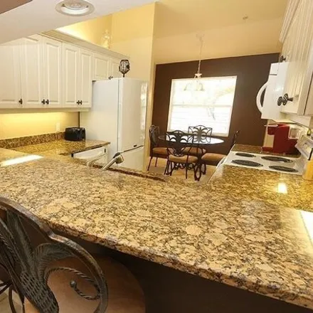 Image 3 - 295 Robin Hood Circle, Collier County, FL 34104, USA - Condo for rent
