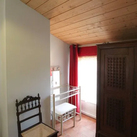 Rent this 2 bed townhouse on La Romagne in Parking de la poste, 49740 La Romagne