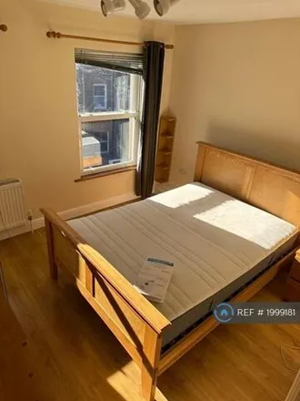Image 2 - Sunny Hill Chicken, 20 Sunnyhill Road, London, SW16 2UE, United Kingdom - Apartment for rent