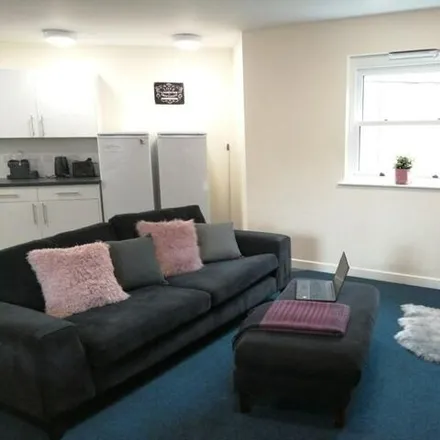 Rent this 5 bed apartment on Moss House in Moss Street, Royal Leamington Spa