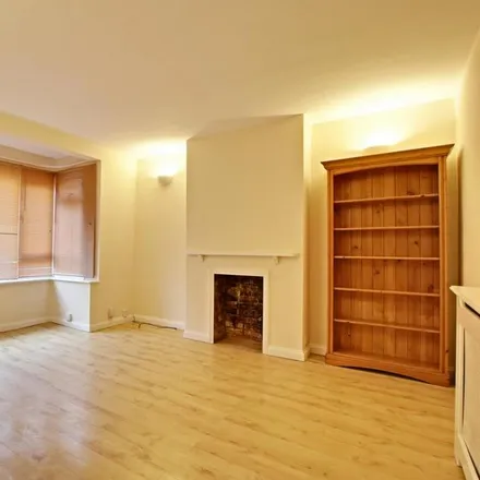 Image 2 - Friends Meeting House, Ravensbourne Road, London, BR1 1HN, United Kingdom - Apartment for rent