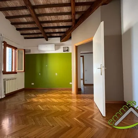 Image 3 - Via Venezia, 30034 Mira VE, Italy - Apartment for rent
