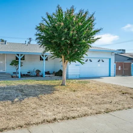 Buy this 3 bed house on 1906 Bell Street in Sacramento County, CA 95825