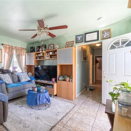 Image 7 - 1622 East 46th Street, Los Angeles, CA 90011, USA - House for sale