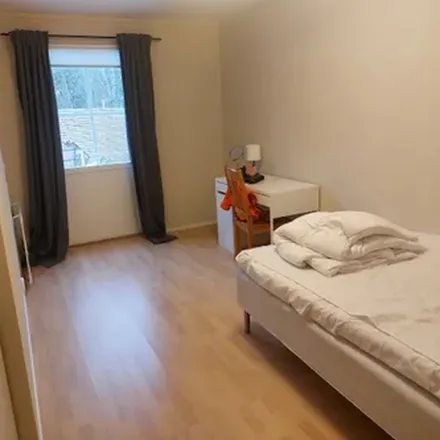 Rent this 1 bed apartment on Roddarvägen in 141 30 Stuvsta-Snättringe, Sweden