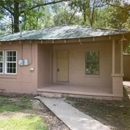 Buy this 3 bed house on 2736 Lincoln Avenue in Lincoln Park, Slidell
