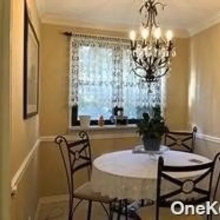 Image 8 - 245-83 63rd Avenue, New York, NY 11362, USA - Condo for sale