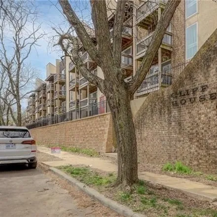 Buy this 1 bed condo on 4518-4532 Holly Street in Kansas City, MO 64111