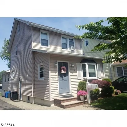 Image 2 - 538 Summer Avenue, Lyndhurst, NJ 07071, USA - Duplex for rent