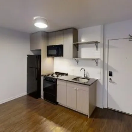 Rent this studio apartment on #205,6134 North Kenmore Avenue in Magnolia Glen, Chicago
