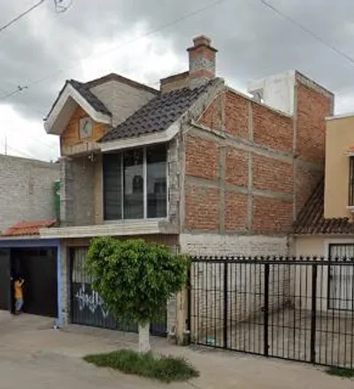 Buy this 3 bed house on Avenida Vía de los Claveles 428 in Valle Del Carmen, 37299 León