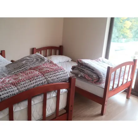 Rent this 2 bed apartment on Saturnino Epulef 1814 in 493 0611 Villarrica, Chile