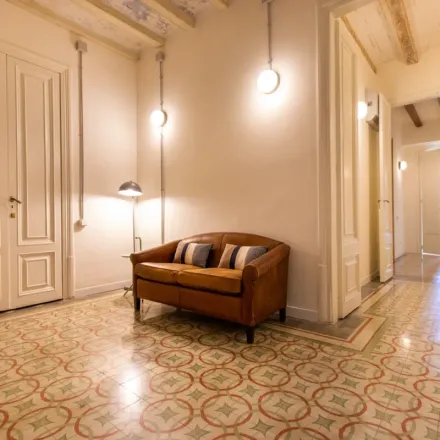 Rent this 1 bed apartment on SNOOKER - Cocteles y Billarea in Carrer de Roger de Llúria, 42