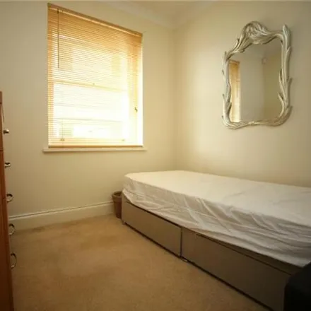 Image 9 - Brompton House, East Approach Drive, Prestbury, GL52 3JE, United Kingdom - Room for rent