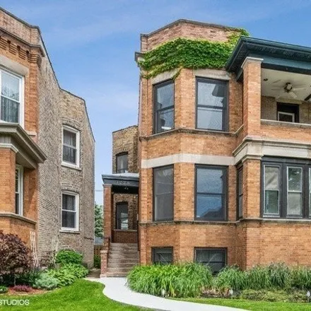 Image 1 - 1228 West Glenlake Avenue, Chicago, IL 60660, USA - House for sale