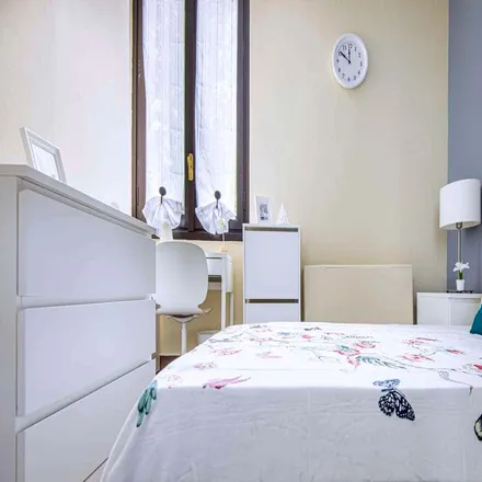 Rent this 9 bed room on Viale Sauro - Via Oldofredi in Viale Nazario Sauro, 20124 Milan MI