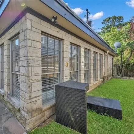 Image 5 - 490 Milwaukee Street, Houston, TX 77009, USA - House for sale