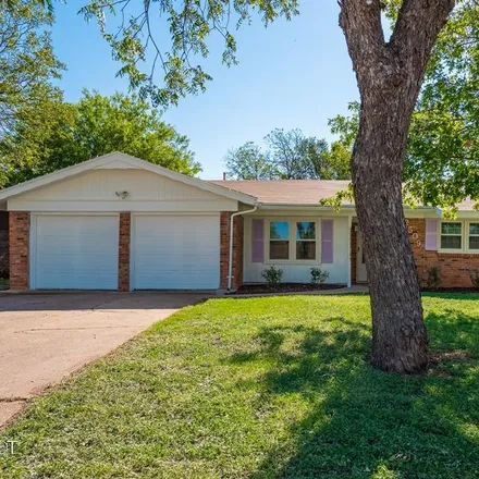 Buy this 3 bed house on 2509 Hollis Drive in Abilene, TX 79605