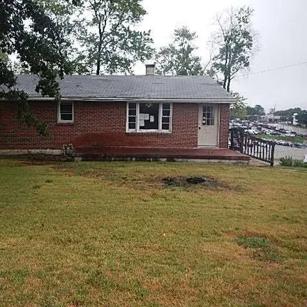 Buy this 2 bed house on 5689 North Walnut Street in Gladstone, MO 64118