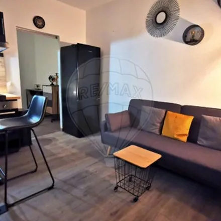 Rent this 2 bed apartment on Pôle Emploi in Rue Edmond Fortin, 77130 Montereau-Fault-Yonne