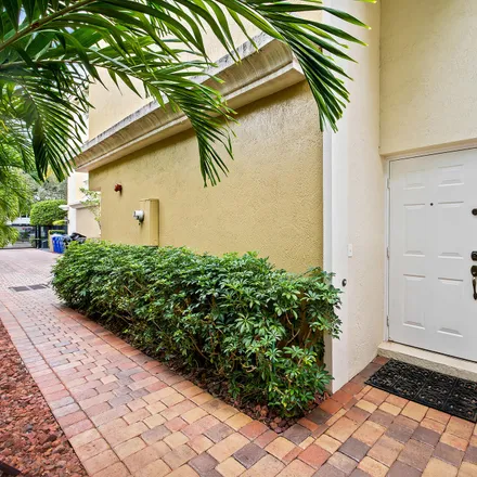 Image 5 - 730 Southeast 12th Court, Fort Lauderdale, FL 33316, USA - Townhouse for sale
