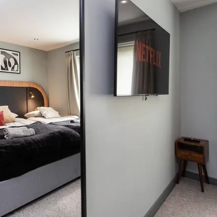 Image 1 - Bristol, BS2 0LR, United Kingdom - Apartment for rent